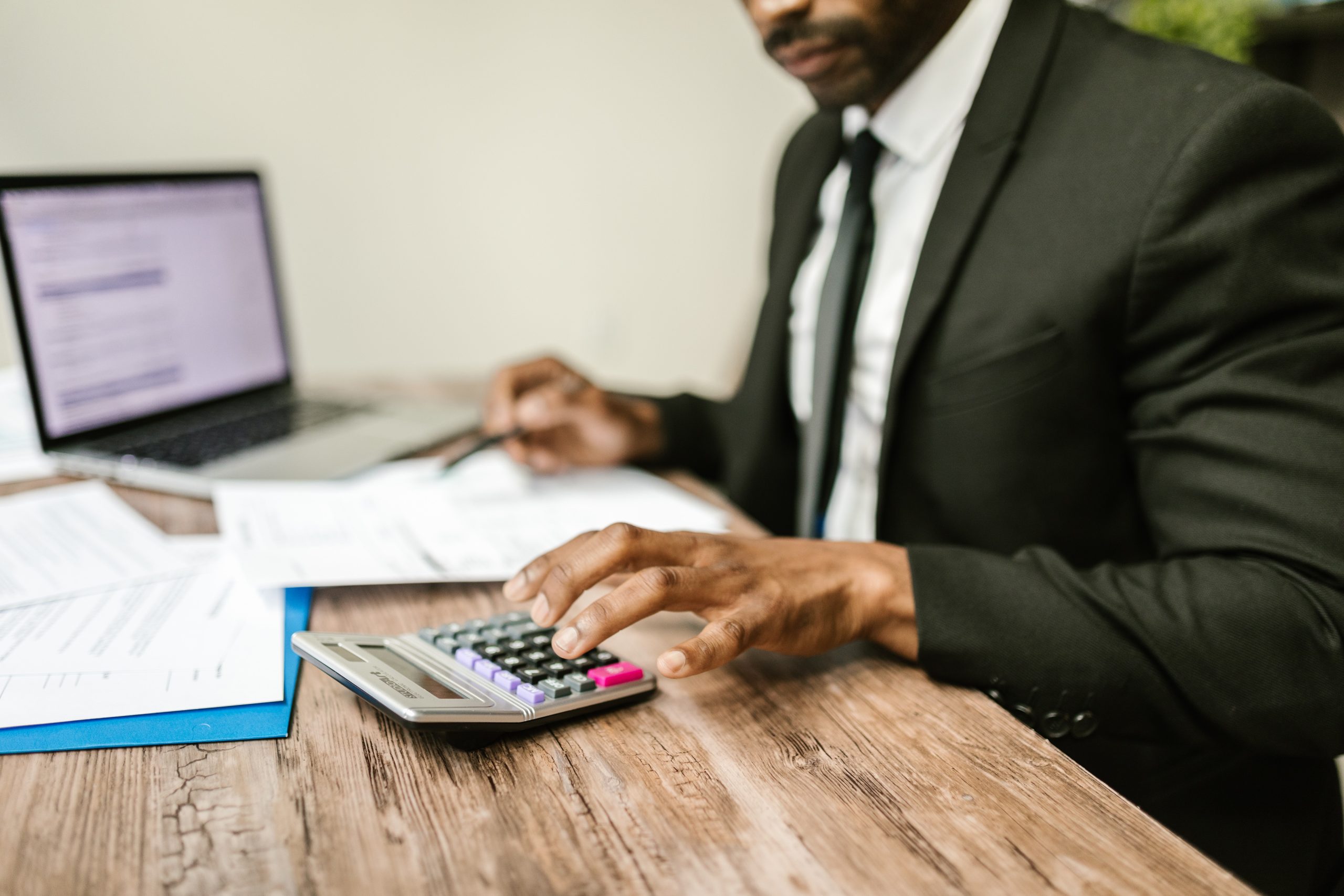 Weekly Review: Rate hikes and Banking stress