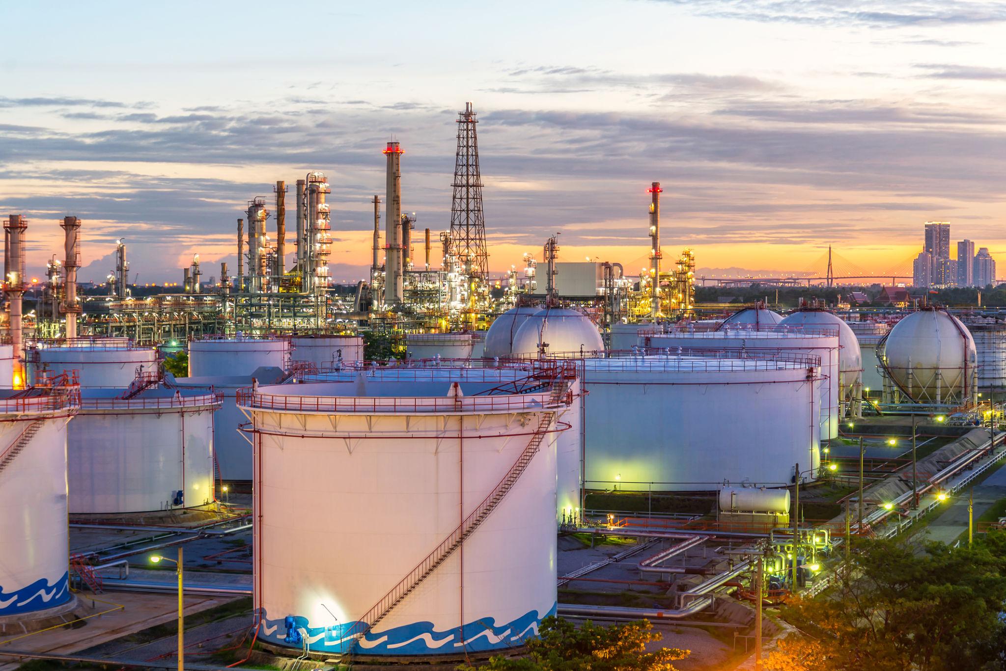 Weekly Review: Oil Relief Lifts Markets, But Inflation Risks Linger
